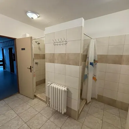 Restaurace A U Jezirka *